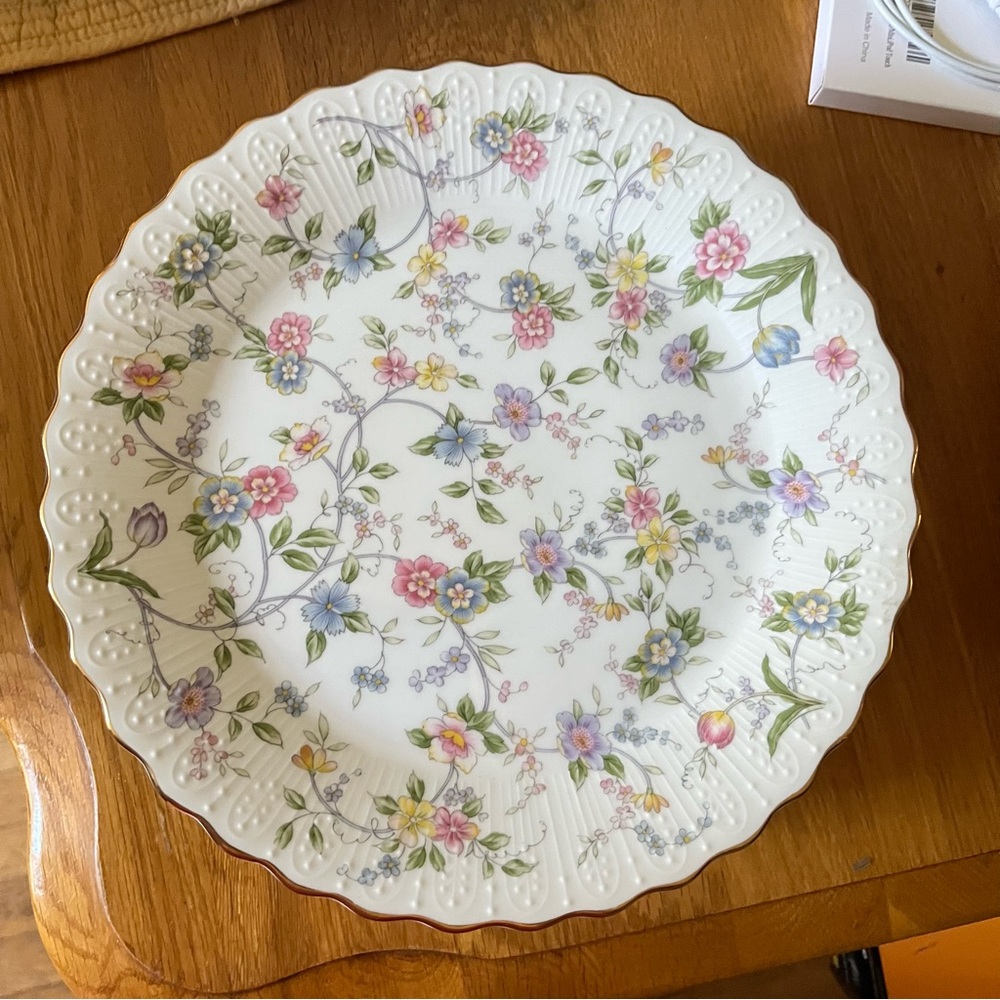 Elegant Floral Dinner Plate